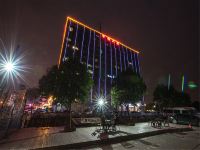 怡莱酒店(上海国家会展中心九亭店) - 酒店外部