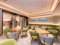 JI Hotel (Shanghai Kaixuan Road) Hotels near Changning