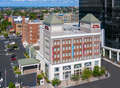 Hampton Inn & Suites Buffalo Downtown