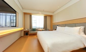 JI Hotel (Nanchang Bayi Square West Qingshanhu Metro Station))