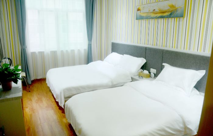 Huixian Huating Theme Hotel