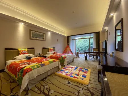 Country Garden Guangzhou Fengyue Phoenix City Hotel Отели рядом с достопримечательностью «Siwanggang Park»