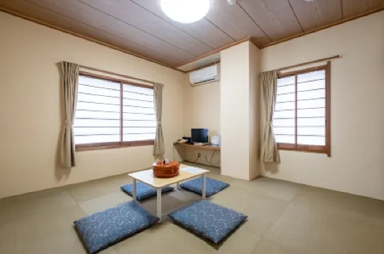 Kawaguchiko Station Inn Отели рядом с достопримечательностью «Oike Park»