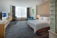 Holiday Inn Express LUOYANG CITY CENTER by IHG Hotels near Ding & Space Yong Chun Art Gallery Exhibition and Exchange Center