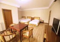 Huiqun Business Hotel