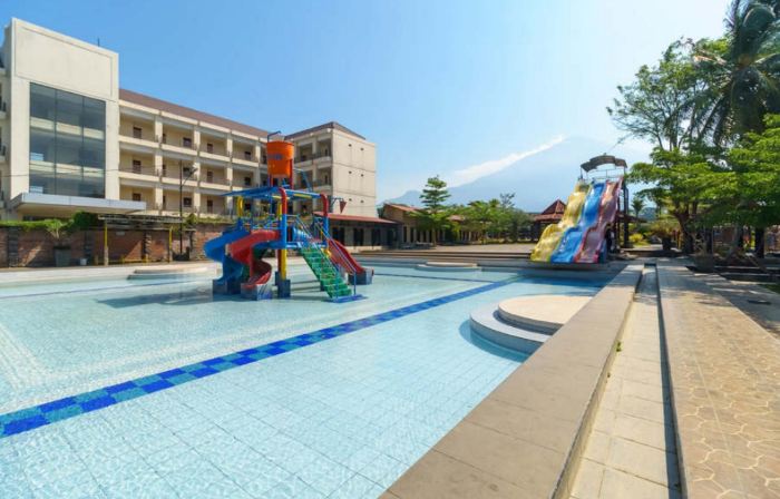 RedDoorz Resort Premium @ Sangkan Hurip Kuningan