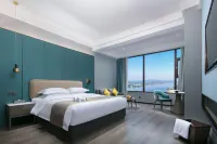 Daems Grand Hotel(Yuanjiang Rainbow island) Hotels in Yuanjiang