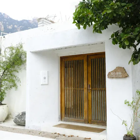 Wulian Qianbai Hulin Homestay