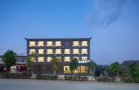 Yuhai Boutique Hotel