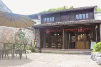 Chunli Tea Courtyard (Dongqian Lake) - vue sur la montagne