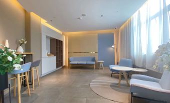 Homeinn · neo (Dalian Development Zone Light Rail Station Wanda Plaza)