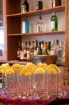 Bird of Paradise Hotel - ที่มีบาร์