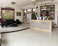 Hua Shan Xiang Yuan Hostel - 2-Star