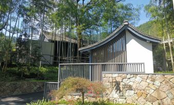 Found Retreat Jiande Hangzhou