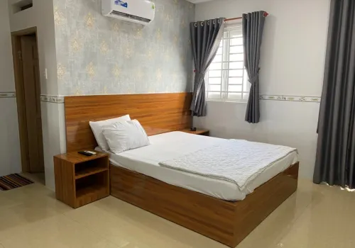 Hung Phu 1 Hotel Hotel di Đức Hòa Hạ