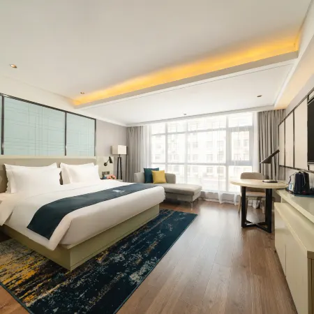Echarm Hotel (Wuzhou Canghai Lake)