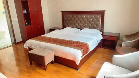 Langqiao Business Hotel Отели в г. Вэйюань