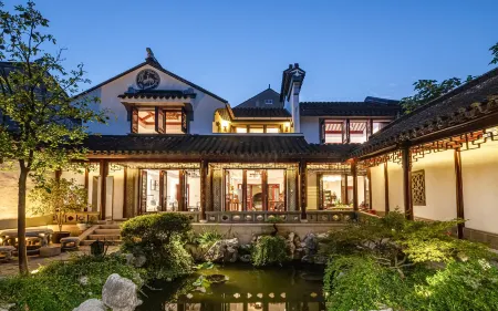Xirunyuan Garden Homestay Hotel (Suzhou Mudu Old Town) Отели рядом с достопримечательностью «Hongyin Shanfang Resort»