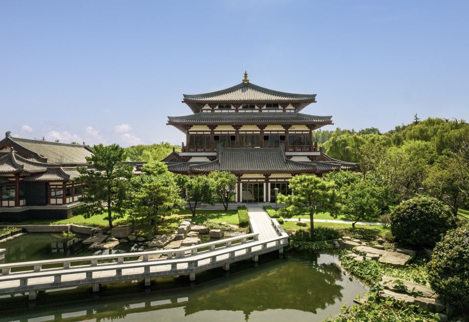 탕-파라다이스 호텔의 아름다운 외관