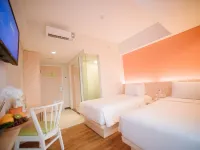 The Bountie Hotel & Convention Centre Hotel a Cikole