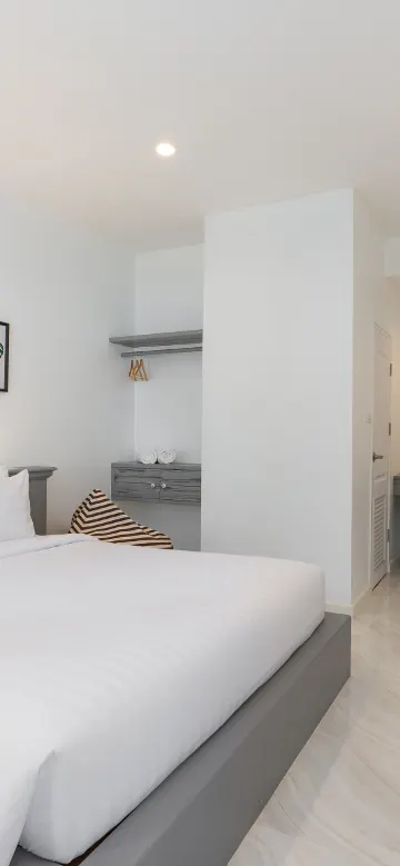 ห้องดีลักซ์ เตียงใหญ่ พร้อมวิวสวน