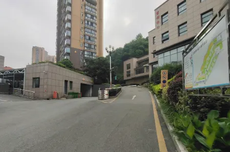 Huangshi Tousu Homestay Отели рядом с достопримечательностью «Hubei Normal University»