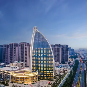 源昌凱賓海景大酒店 鄰近水頭中駿世界城的酒店