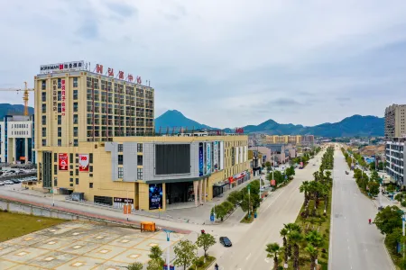 Borrman (Pingle Government Center Plaza)