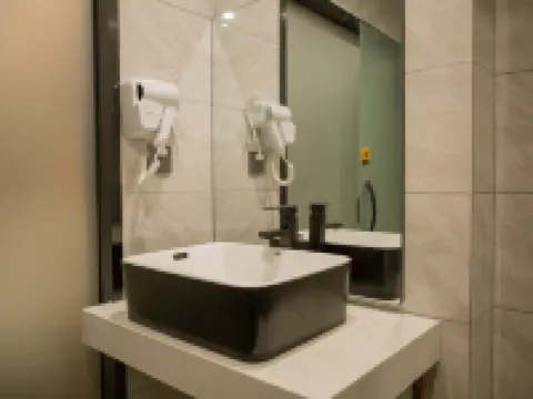 愛優飯店（陽新城東人民醫院店）