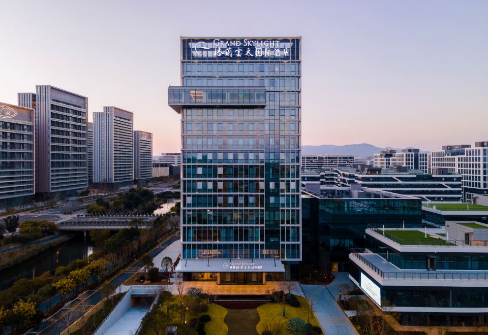 福州新投格兰云天国际酒店外景图
