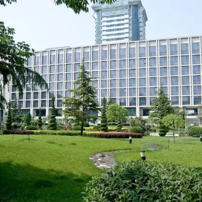 Mercure Wanshang Beijing Hotels near Babaoshan