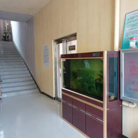 Yanjin Xinyue Express Hotel