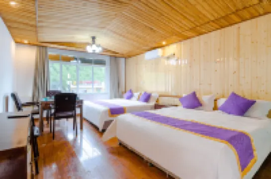 Here Inn (Siguniangshan Changpinggou Scenic Area)