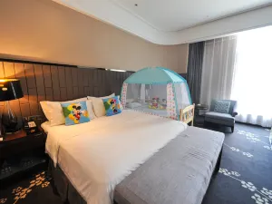 Oriental Jianguo Hotel