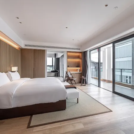 Central  Landison Retreat QuZhou