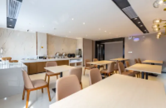 Meitu E-sports Homestay (Yulin Darunfa Convention and Exhibition Center)