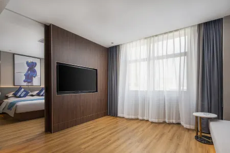 H Hanshen Hotel (Baise Longjing Famous City No.5 Middle School Branch) Отели рядом с достопримечательностью «Baise University Chengbi Campus»