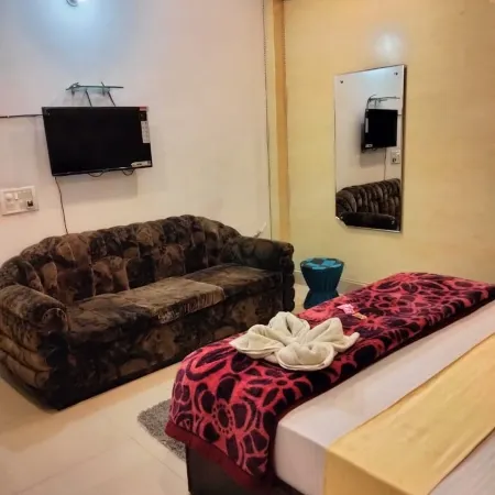 Hotel Karnal Inn