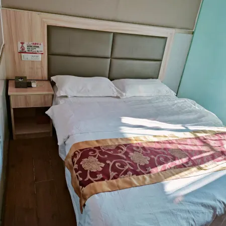 Zhushan Qingu Hotel Отели в г. Чжушань