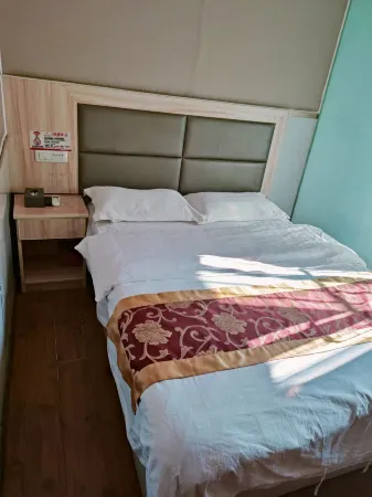 Zhushan Qingu Hotel Отели в г. Чжушань