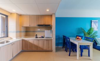 Boji Holiday Apartment (Hailing Island Poly Yintan Shop) - Housity