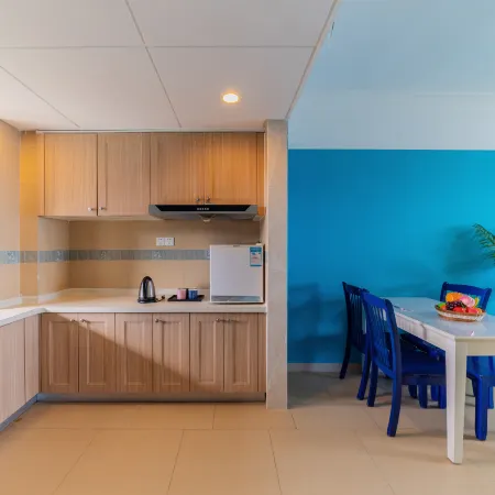 Boji Holiday Apartment (Hailing Island Poly Yintan Shop)