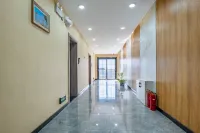 HuashanMong Kok Boutique Design B&B (at Huashan Scenic Area Ticket Office)