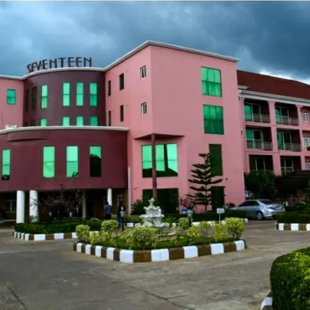 Hotel Seventeen