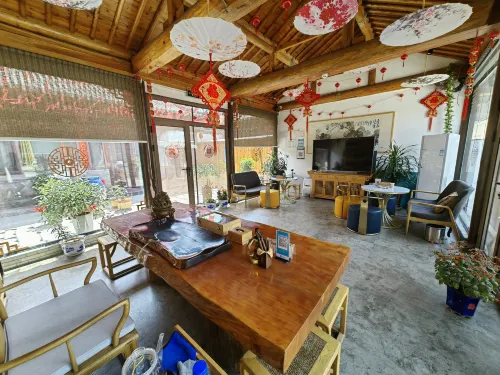 Jianyi Homestay Chinese Siheyuan (Datong Ancient City Gulou)