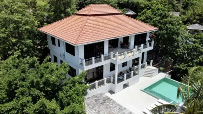 Villa Seaview Garden Hotels in Jansom Bay / Sai Nuan Beach