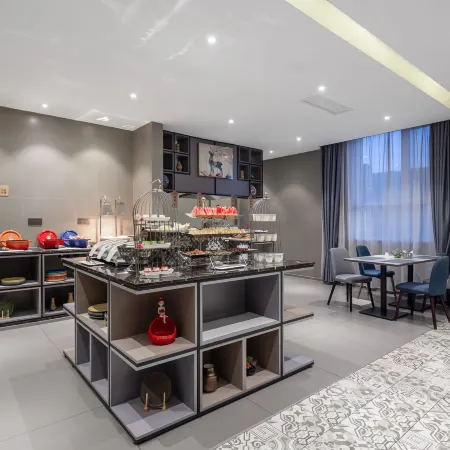 Homeinn Selected Hotel (Hami Railway Station Chuntianli)