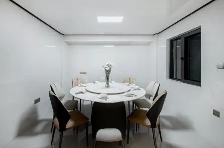 180° Lakeview Mountain Luxury Resort VILLA (Cloud Grassland Panda Adventure Park Store) Отели рядом с достопримечательностью «ma jia nong cun»