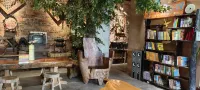 Yi mu zhi Jian min su Hotels in Xinping