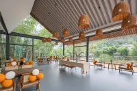 Nine Creek Listening to the Tao Resort